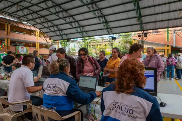 Con la participaci&oacute;n de 1.500 asistentes, La Ceja realiz&oacute;, Feria de Salud y Servicios