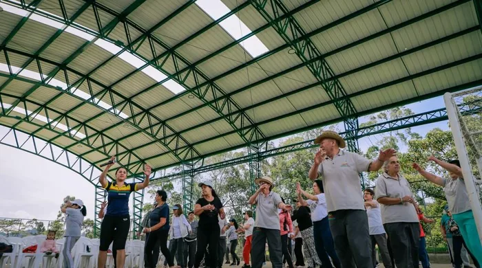 En La Ceja se realiz&oacute; la Activaci&oacute;n de la Cubierta polideportiva Alicante